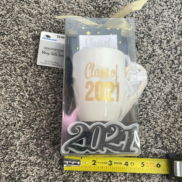 Celebrate Graduation Mug Gift Set - Class of 2021 - Picture 10 of 15